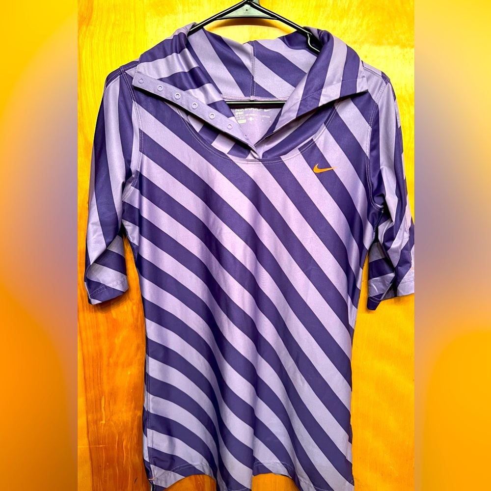 Like new Nike Golf women’s shirt